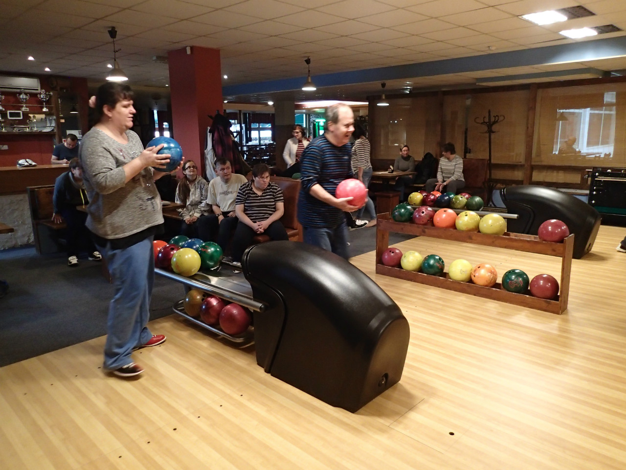 Bowling 11-17