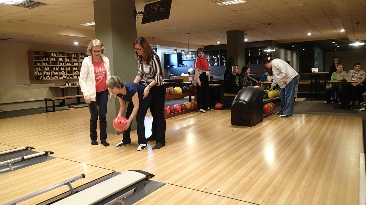 Bowling 3-19