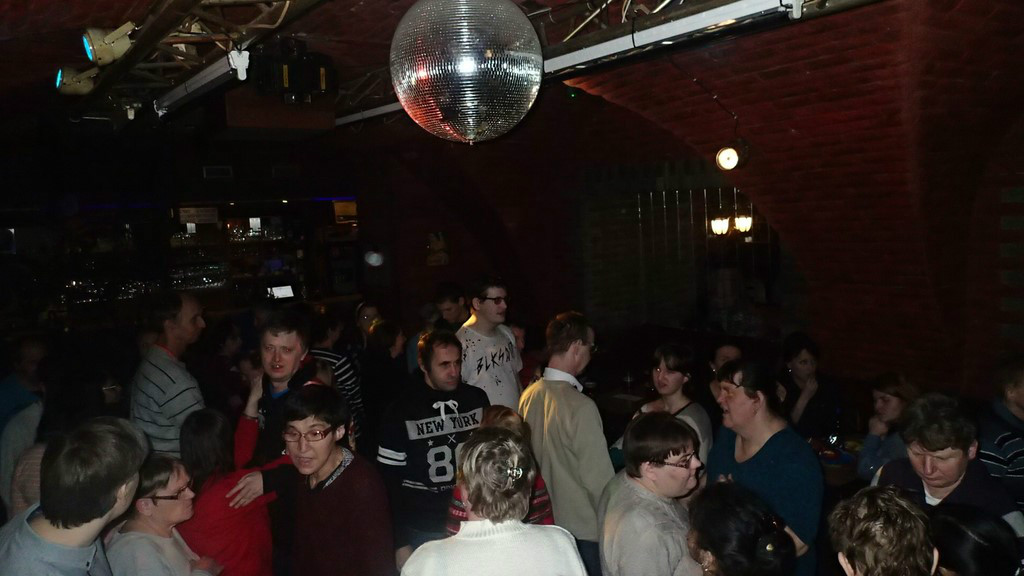 Disco Taverna 2-18